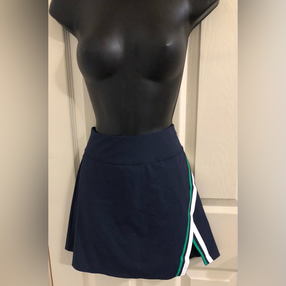 Jessica Simpson navy blue striped fit and flare active tennis skort size large